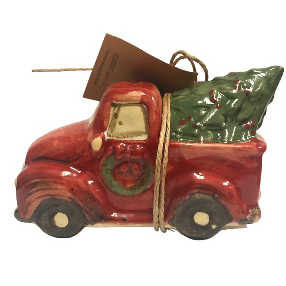 MUD PIE Christmas Red Truck with Tree Salt or Pepper Shaker ~ ONE SHAKER ONLY - Picture 4 of 8